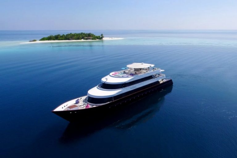 Azalea Yacht - Cruises of Distinction: The Maldives,