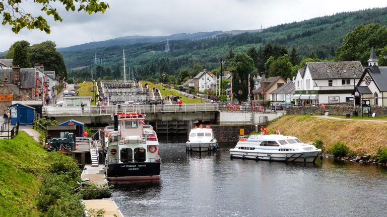 Small towns in Scotland, 8 Small Towns in Scotland - From The Rugged Highlands To The Bucolic Islands, by Art in Voyage, Luxury Vacations