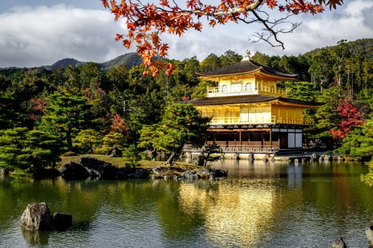 Travel Japan, Why Japan is Even More Beautiful Than you Think, By Art in Voyage