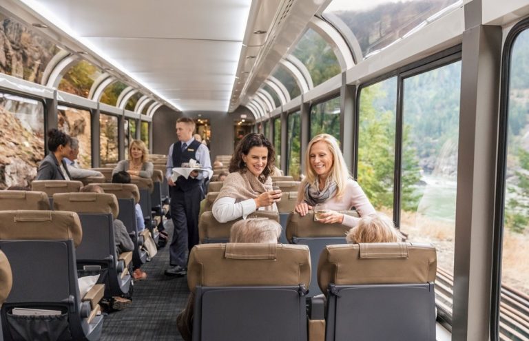 Luxury Train Adventures- Rocky Mountaineer-Luxury-Train-Canada-USA-by-Art-In--Voyage
