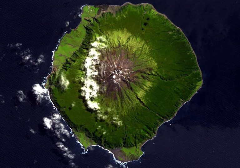 Tristan da Cunha, By Art In Voyage