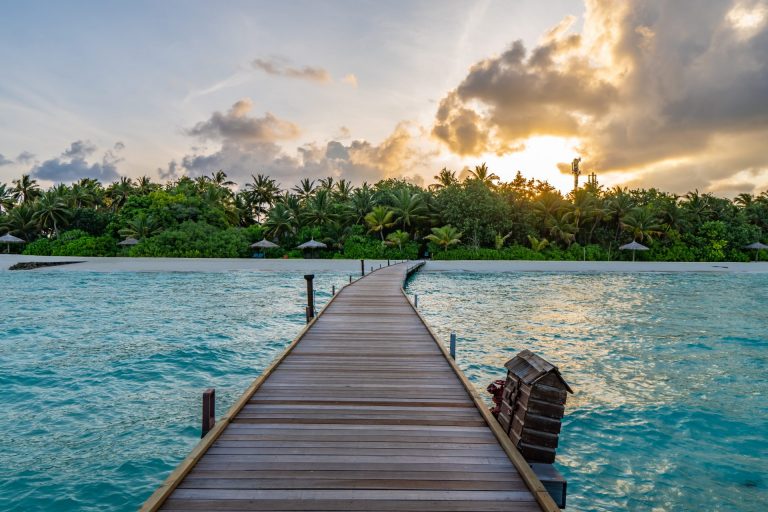 Dock-Maldives-Most-beautiful-Islands-by-Art-in-Voyage